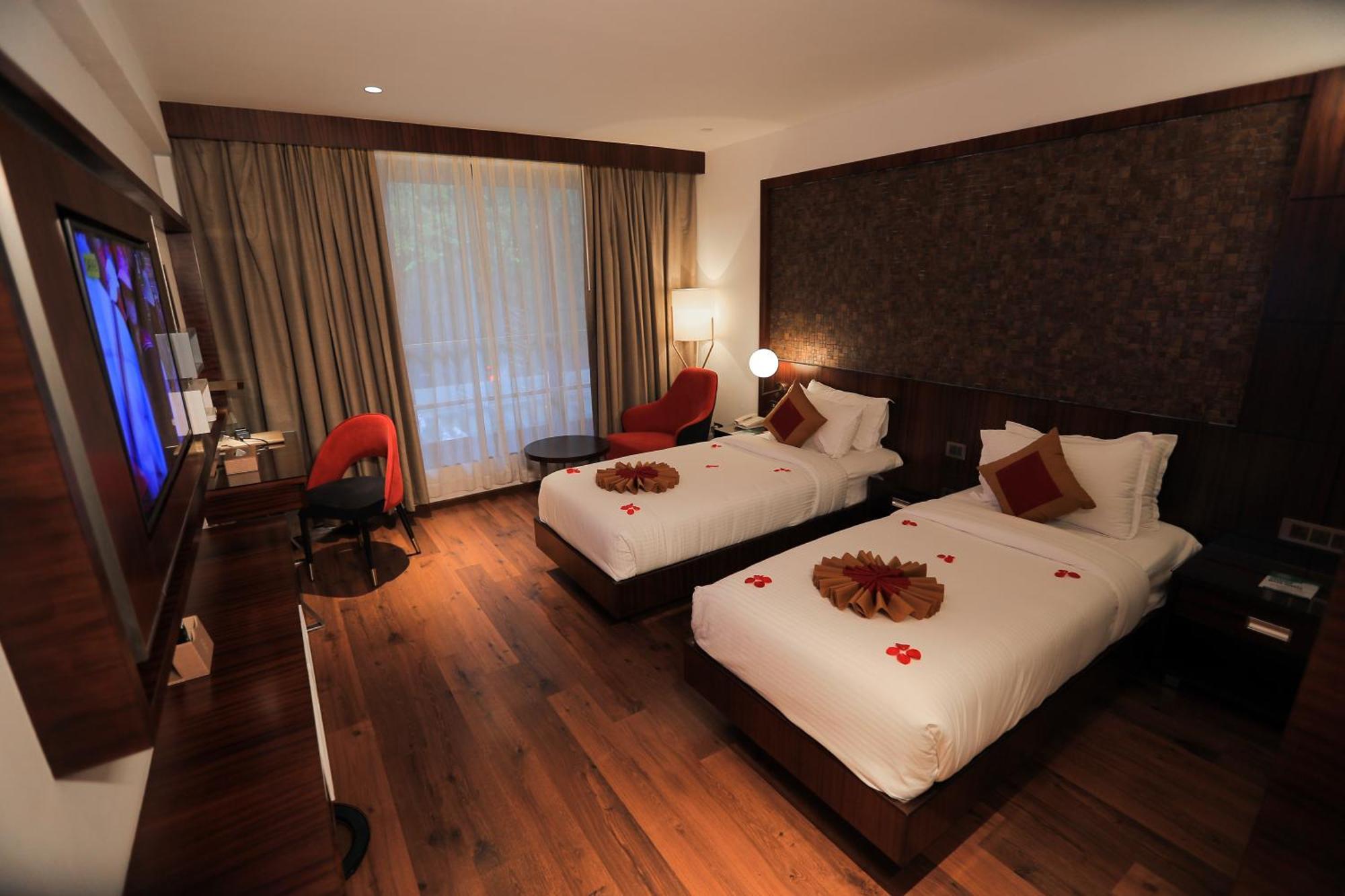 Saugandhika West Gate Hotel Wayanad Luaran gambar